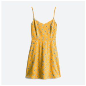 Scallop Detail Linen Blend Dress